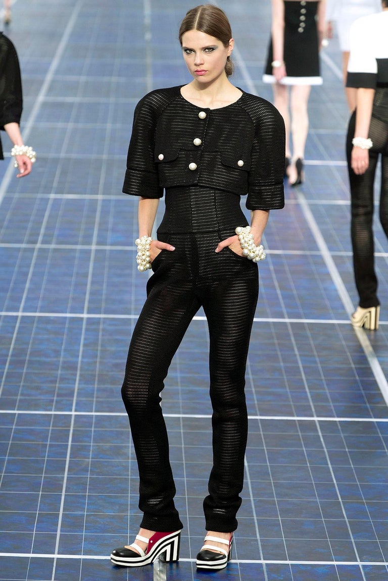 13P black leather crop jacket run2.JPG