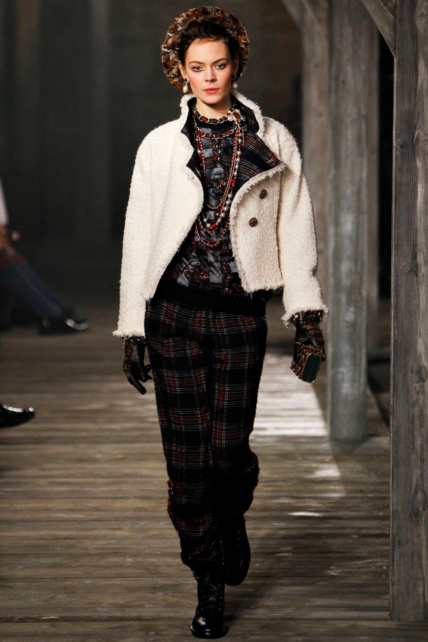 Edinburgh ecru tweed tartan jacket run.JPG