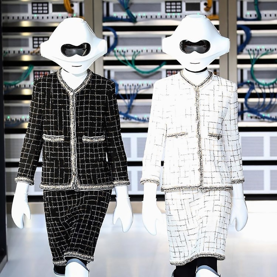 chanel robot suit runway 3.jpg