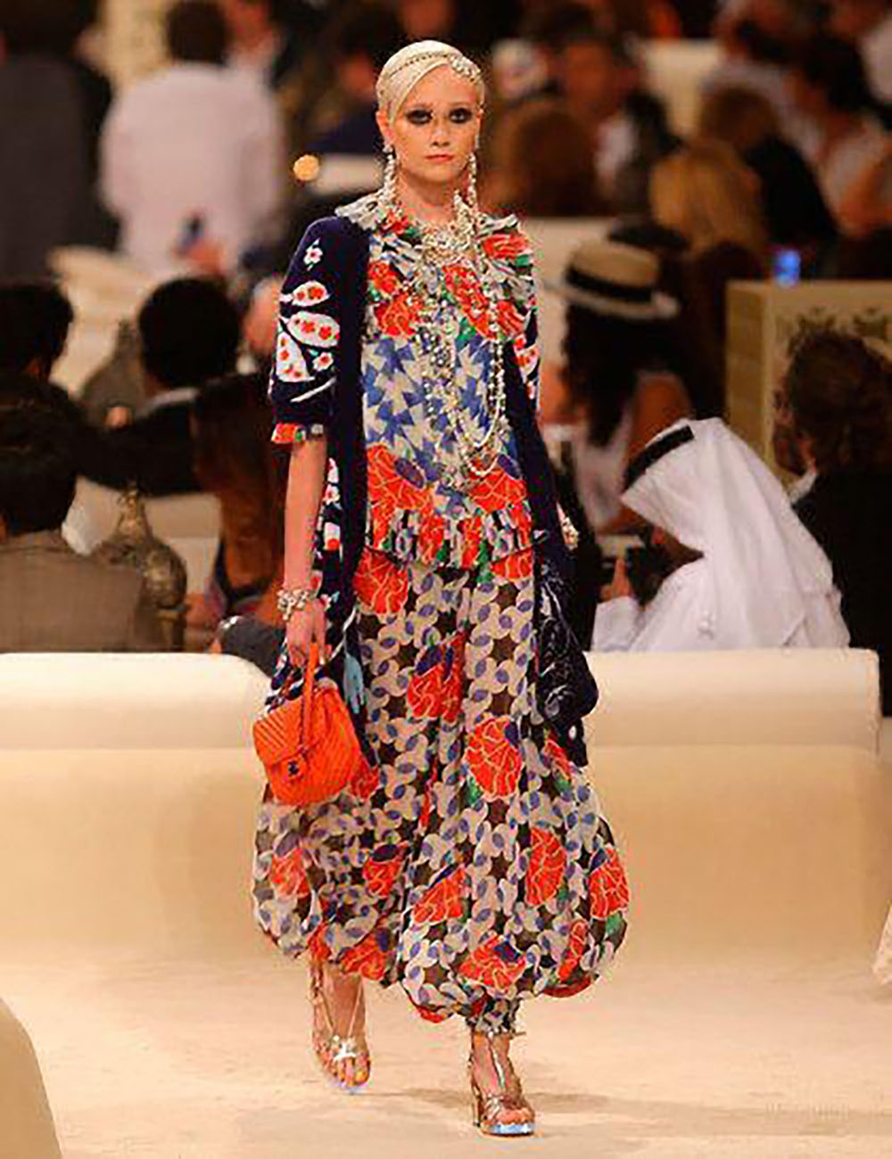 chanel Dubai navy floral cashm long cardigan run2.jpg