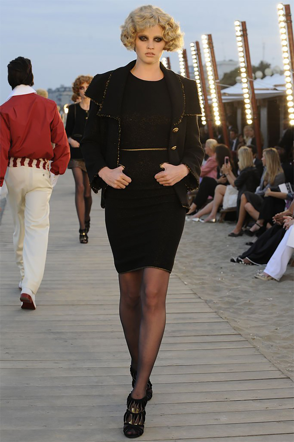 Venice navy tweed jacket run.JPG