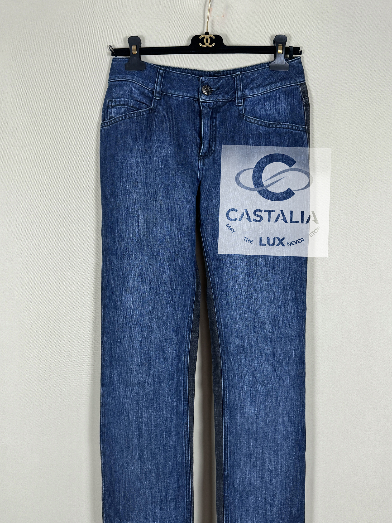 11A bicolour jeans upp copy.jpg