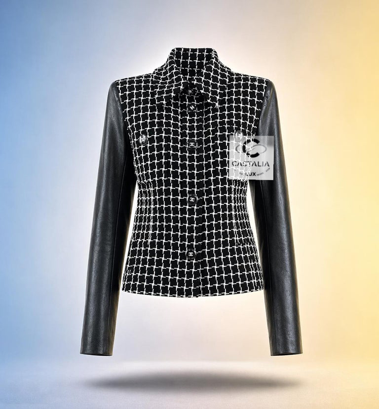 Cosmopolite_bw_leather_tweed_jacket_crop011_master copy.jpg