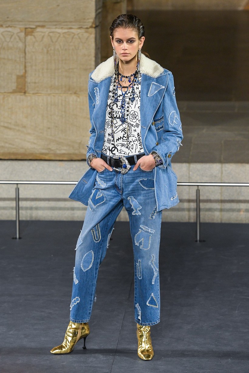 chanel Egypt blue denim applique jeans run 2.jpeg
