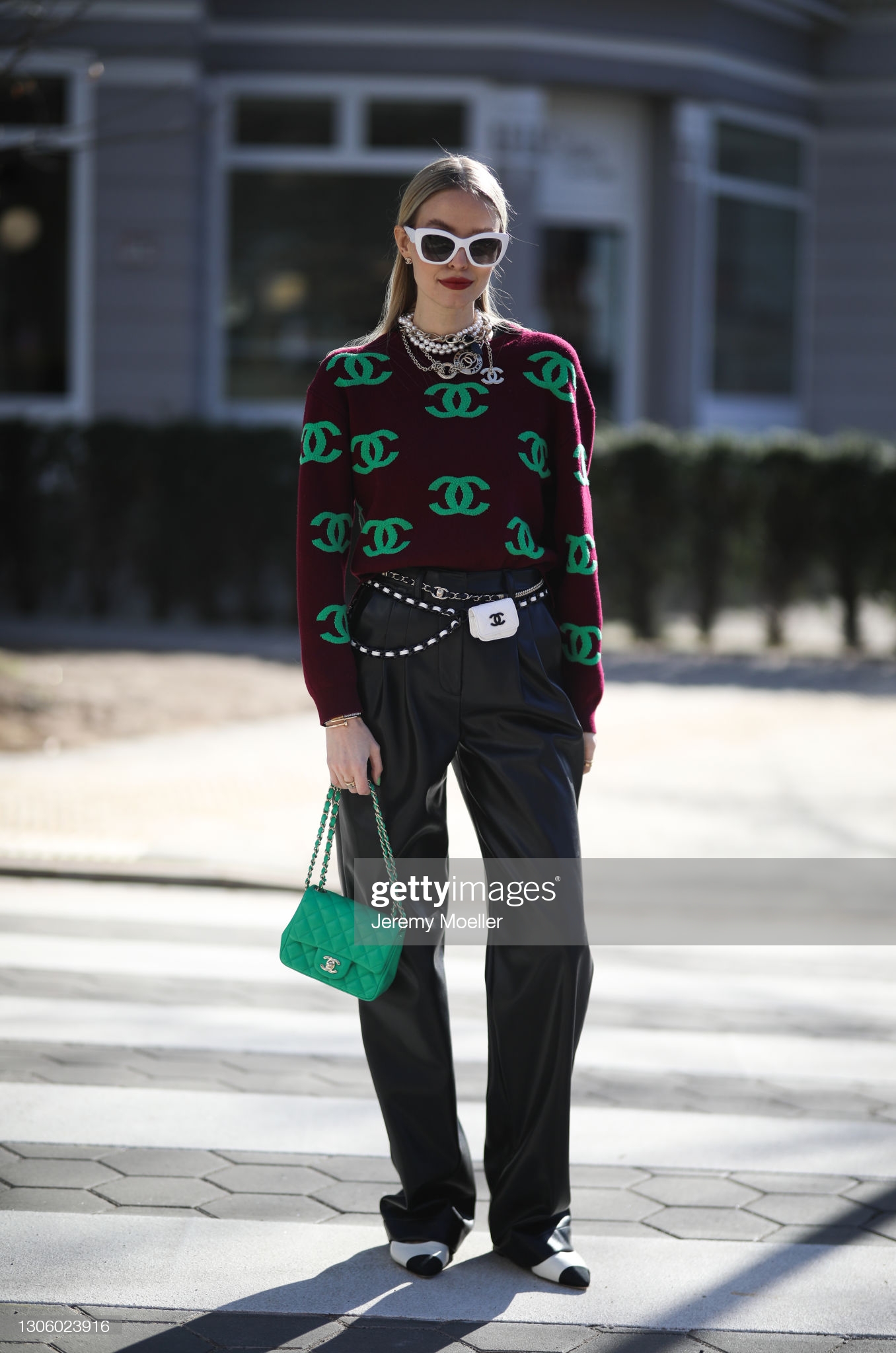 chanel 21P burg green logo pull cel.jpeg
