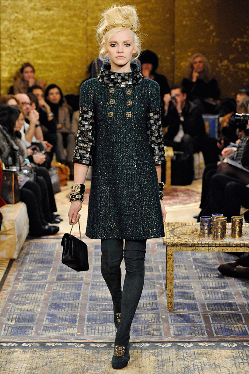Byzance sequin emerald tweed coat run01.jpeg