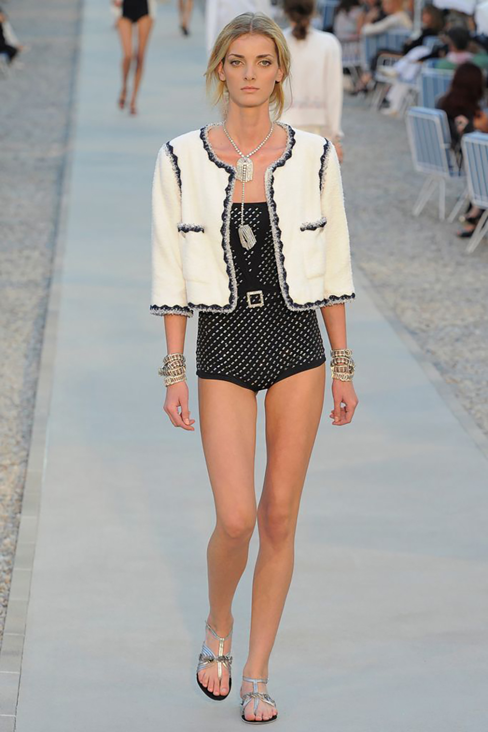 12C white blue fluffy jacket run1 copy.JPG
