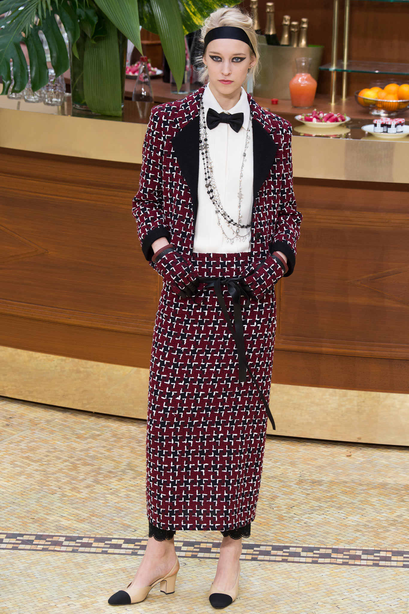 Brasserie houndstooth burgundy tweed jacket run.JPG