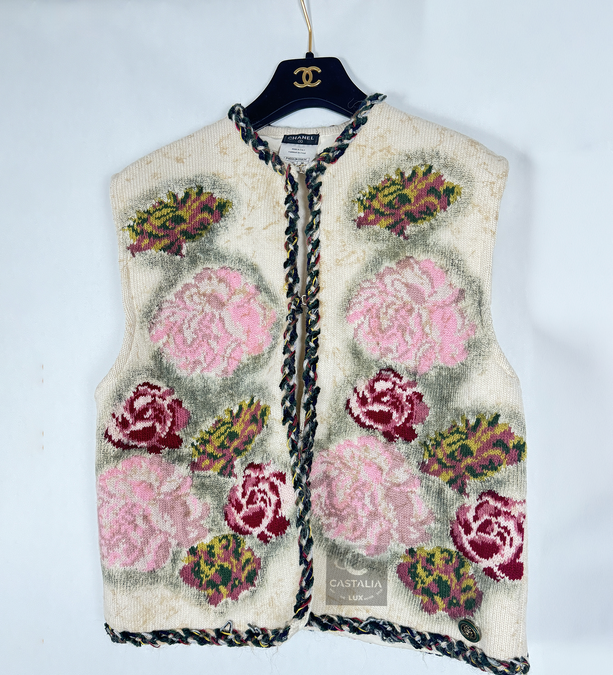Edinburgh ecru floral knit vest front0 copy.jpg