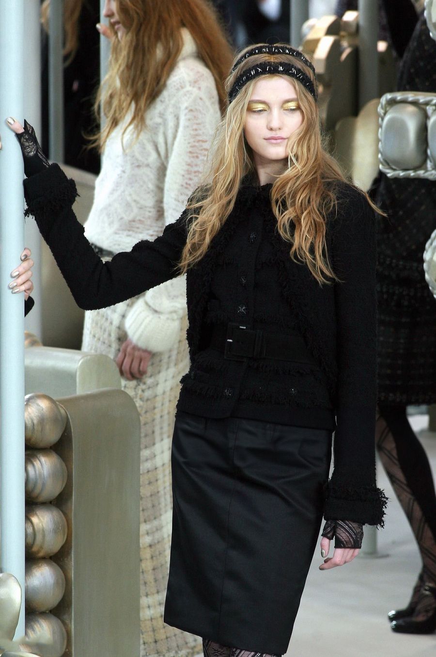 08A black fluffy tweed jacket run.jpg