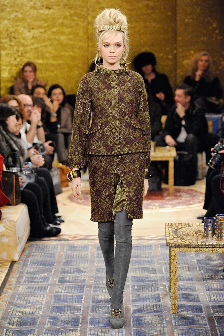Byzance burgundy flare tweed jacket run.jpg