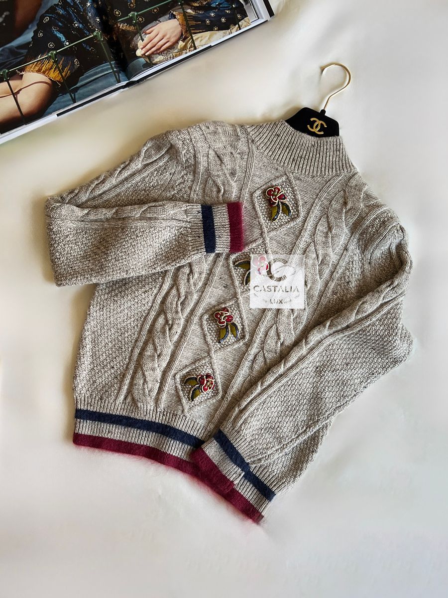 chanel Salzburg grey beige flower pullover fr01 copy.jpg