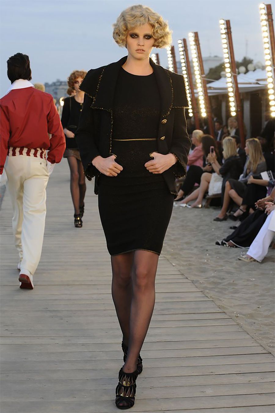 Venice navy tweed jacket run.JPG