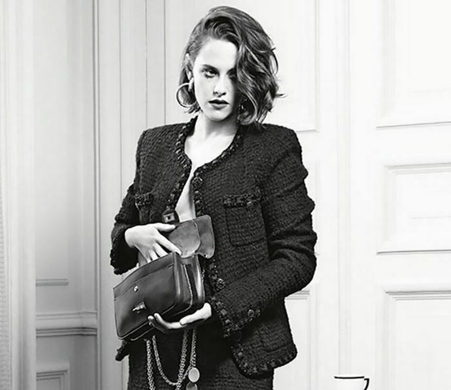 chanel Rome chain black tweed jacket porte celeb Stewa.jpg
