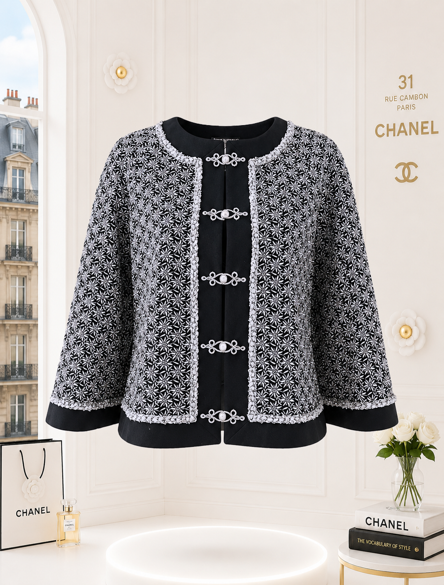 Salzburg embroidered cape crop012.PNG