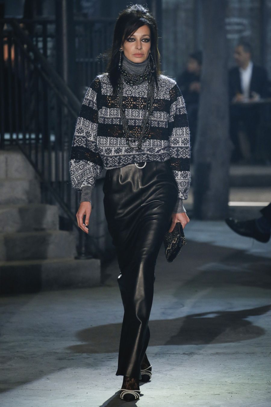CHANEL New Paris / Rome Runway Exquisite Jumper, runway photograph — Paris in Rome, Métiers d'Art 2016