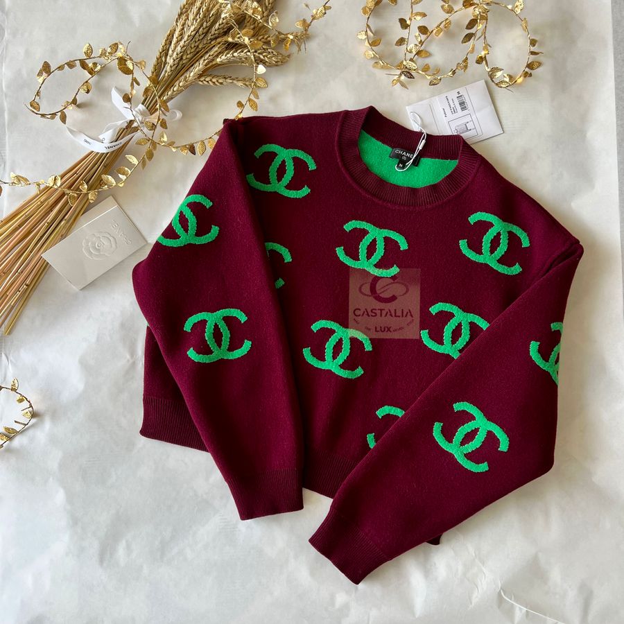 21P burgundy green jumper front copy.jpg