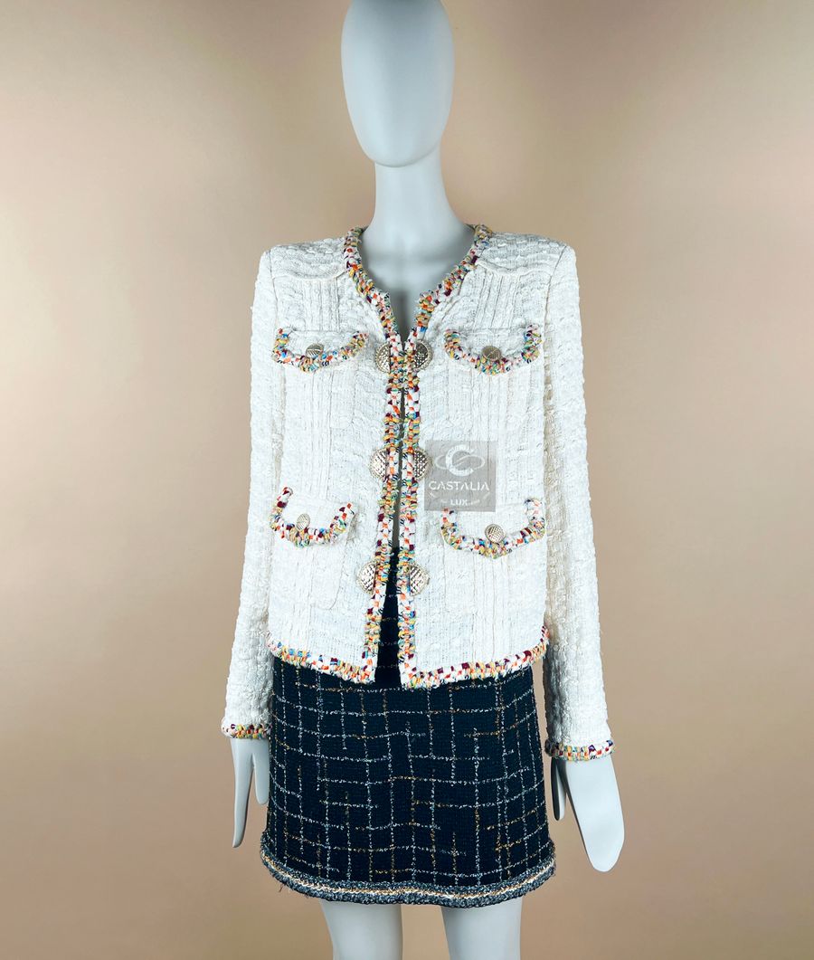 chanel Cuba lwj ecru tweed jacket fr porte01 copy.jpg